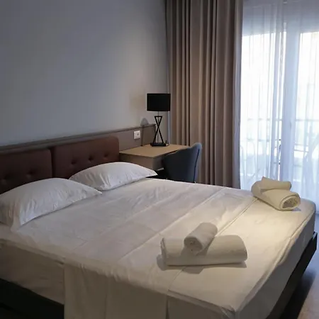 Hermanos 114 Apartamento