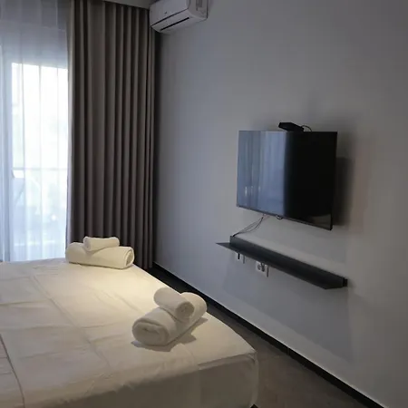 Hermanos 114 Shëngjin